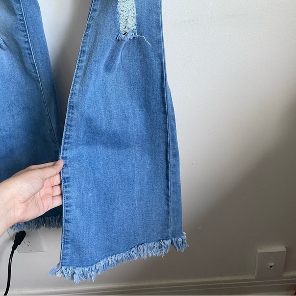 WILLIAM Rast Flawless Flare Distressed Jeans in Light Denim • US 29 - Picture 4 of 13